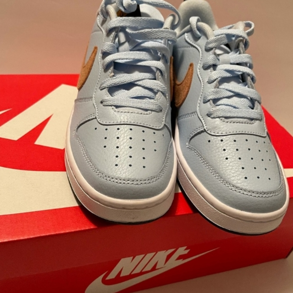 Nike Air Force - Picture 3 of 3